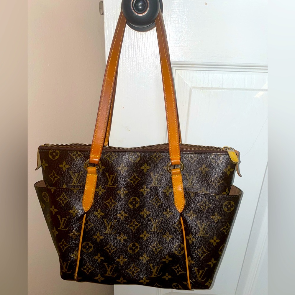 Louis Vuitton Totally PM
